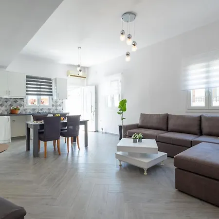 Alex Luxury Downtown House Naxos City