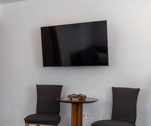 Alex Luxury Downtown House Apartman *