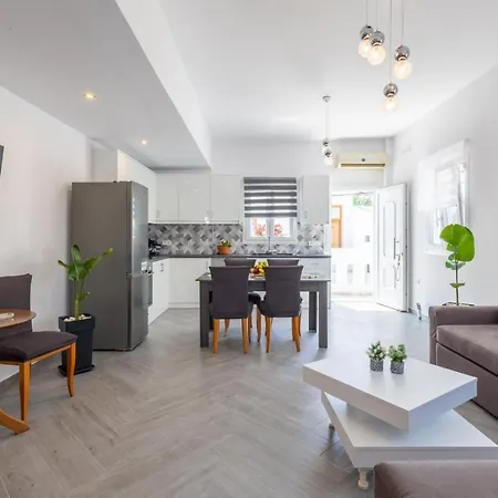 Apartment Alex Luxury Downtown House Naxos City