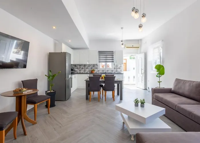 Lägenhet Alex Luxury Downtown House Naxos City