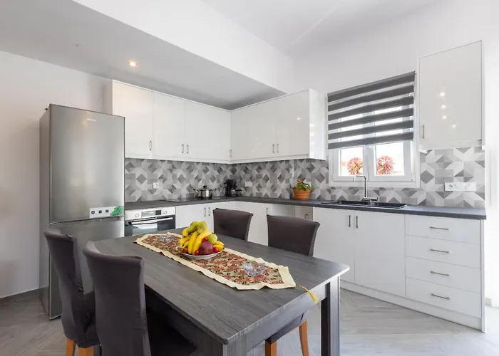 Alex Luxury Downtown House Naxos City